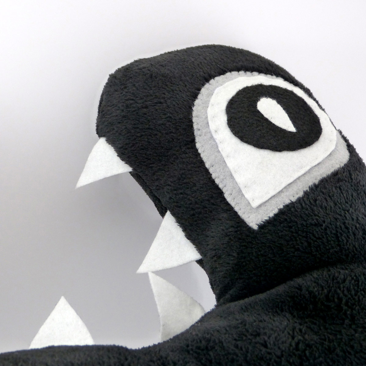 biga plush monstrcool by Manito/Maneeto