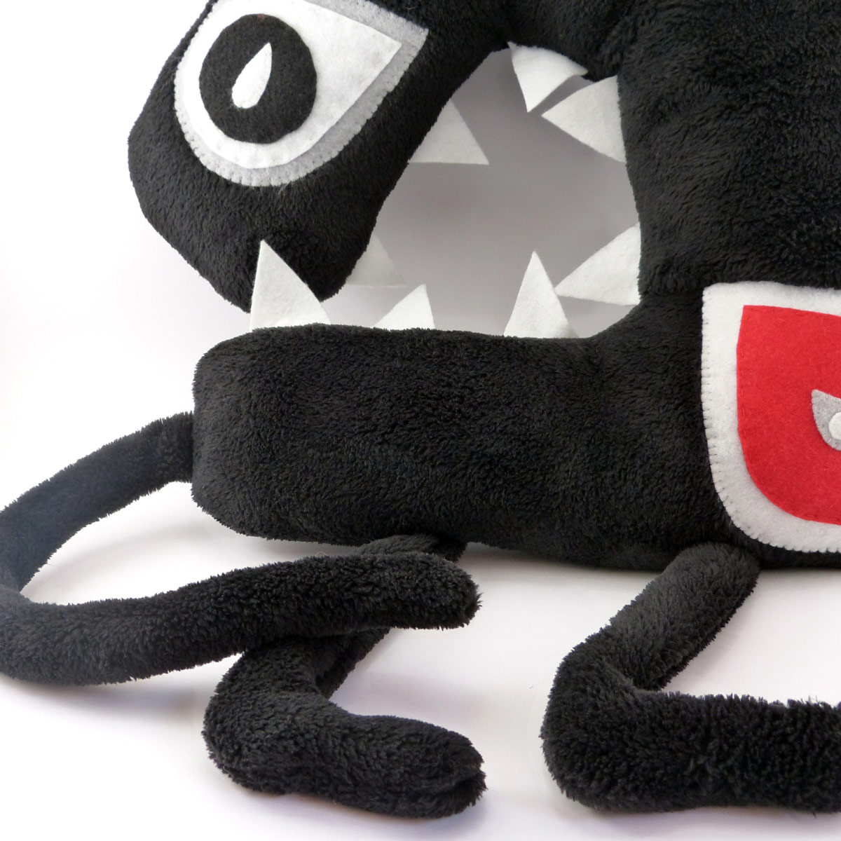 biga plush monstrcool by Manito/Maneeto